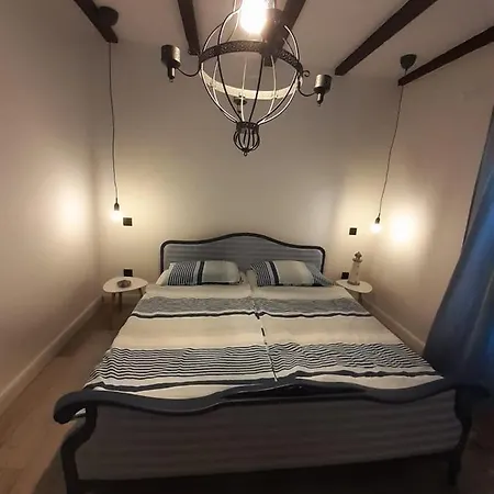 Dile Apartment *